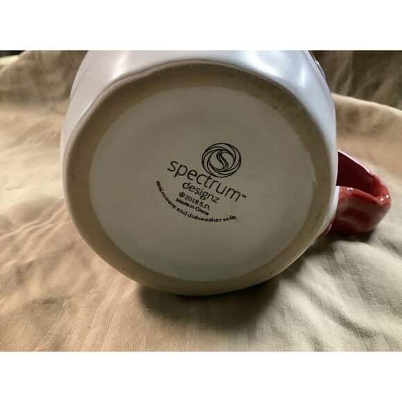 Red Trunk and Christmas Tree Etched Mug. - Picture 2 of 4